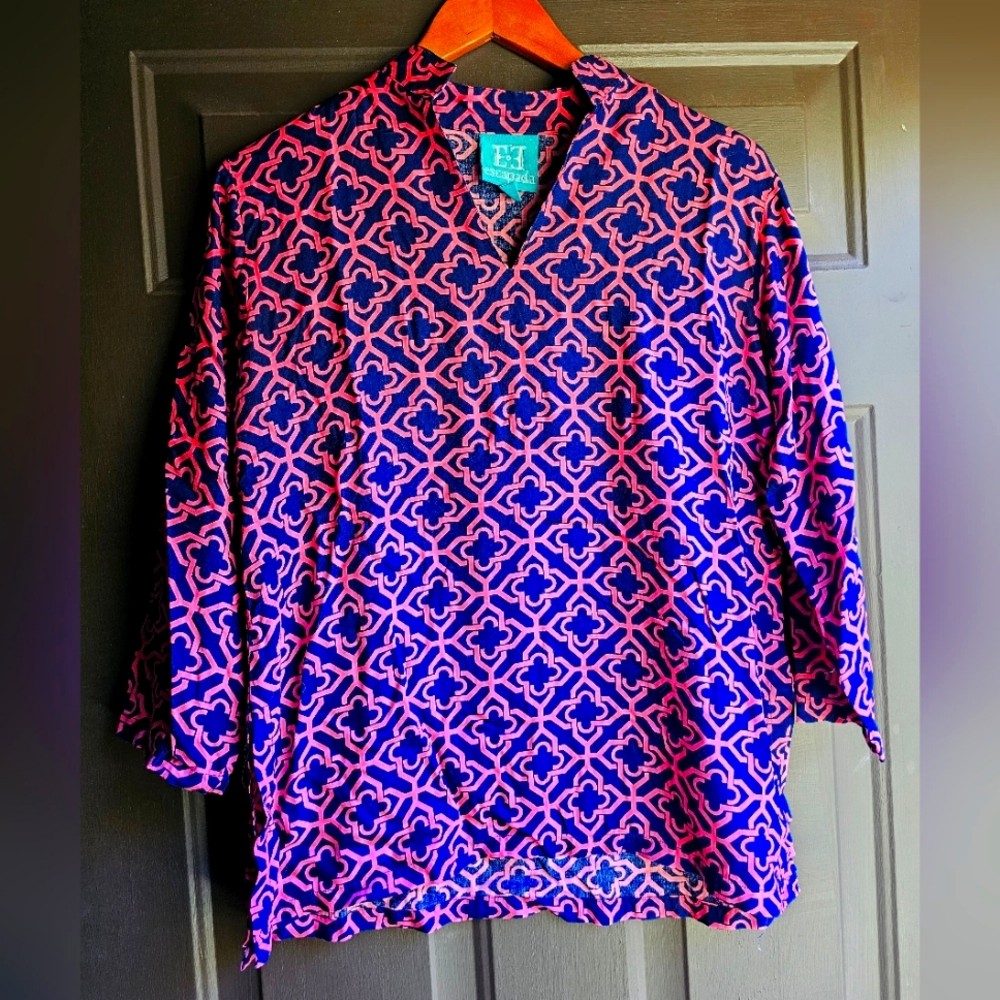 Escapade medium blue and pink